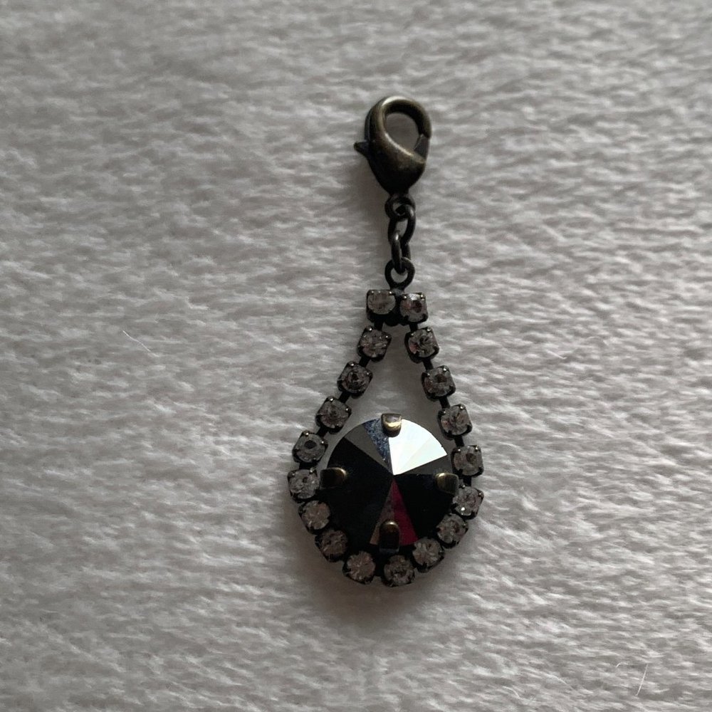 Sabika Jet Setters Pendant